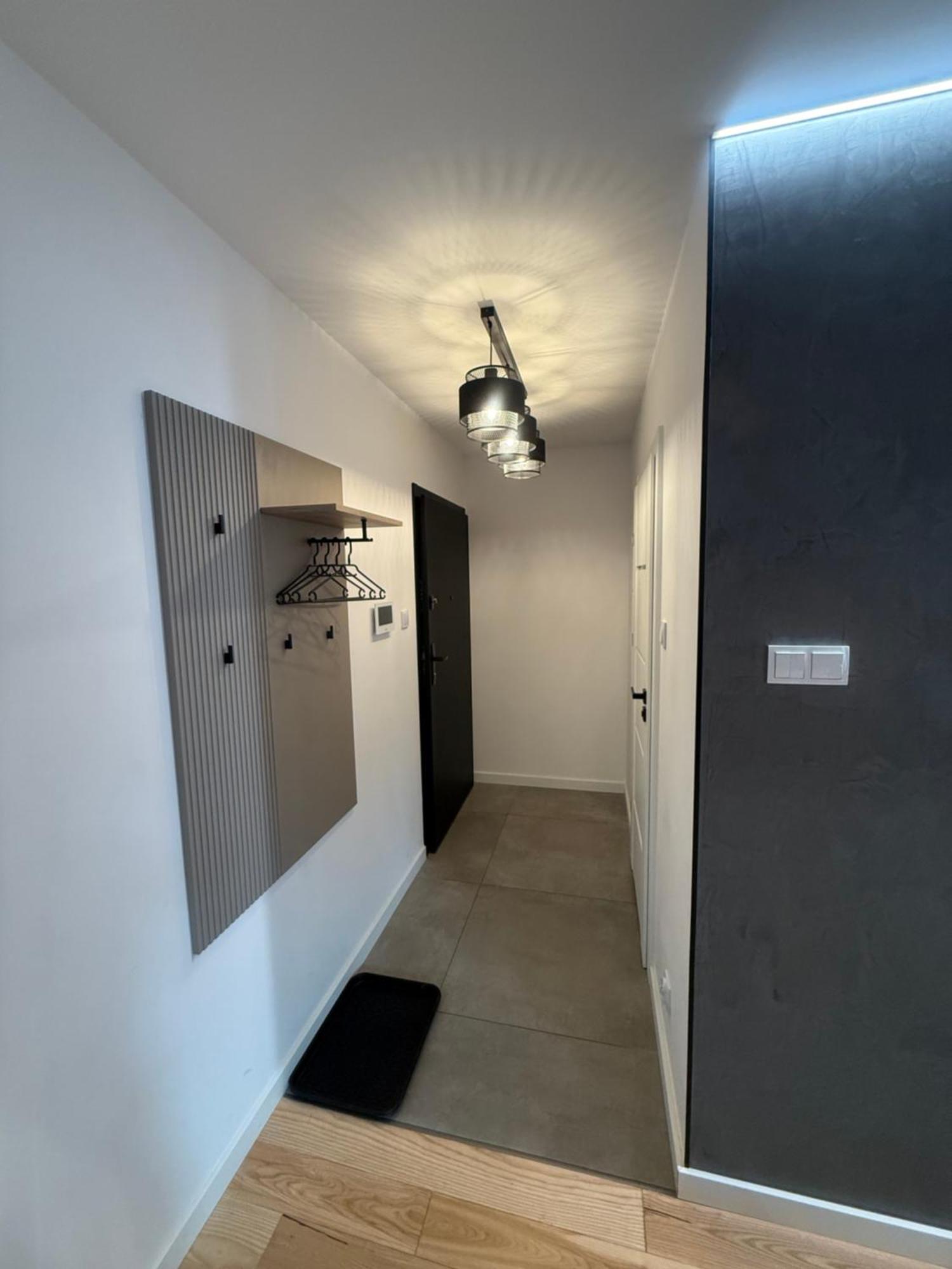 Vistula Avenue Apartment Free Parking, Swimming Pool, Sauna & Gym Krakau Buitenkant foto