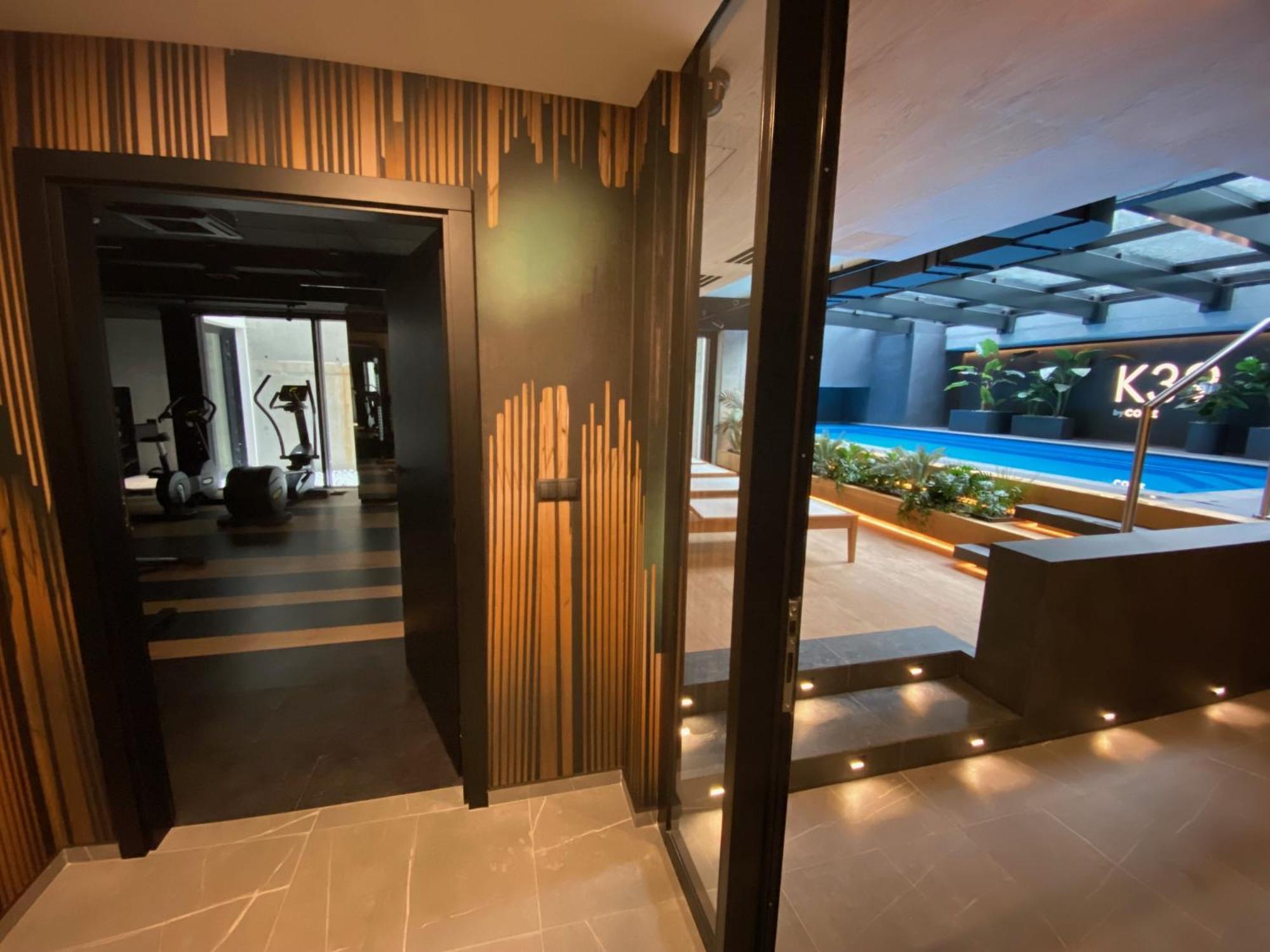 Vistula Avenue Apartment Free Parking, Swimming Pool, Sauna & Gym Krakau Buitenkant foto